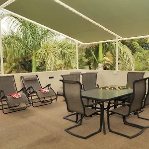 https://aloha-aku-inn-suites.hotelsinhawaii.org